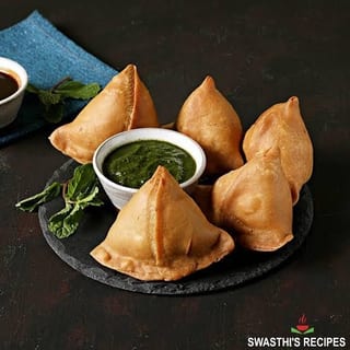 Onion Samosa (4 pcs)